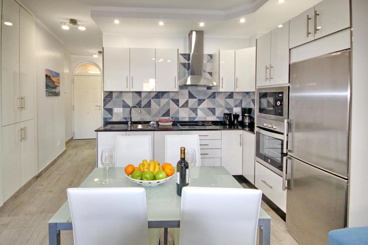 Modern Apartment In Complex With Pool In Costa Adeje Buitenkant foto